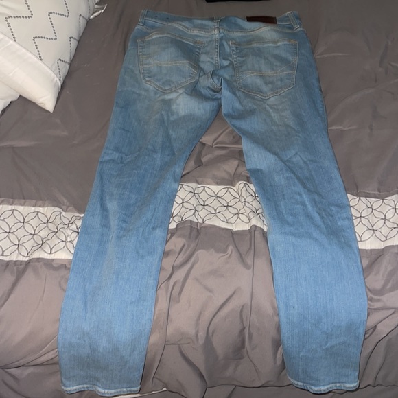 Mens hollister ripped jeans - Picture 5 of 6